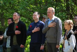 У Львові відзначають День пам'яті та примирення, присвячений жертвам Другої світової війни (ФОТО)
