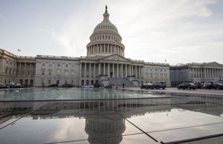 Парламентарі США проголосували за виділення Україні додаткових 40 мільярдів доларів