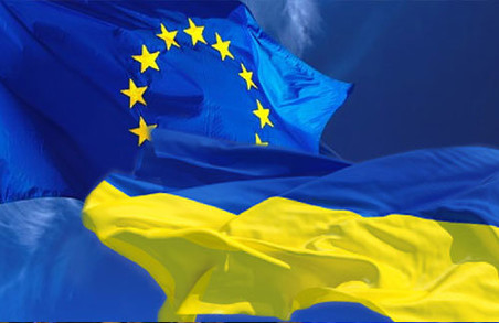 Очільники МЗС Європейського Союзу обговорюють постачання Україні артилерії та бронемашин