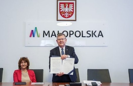Львівщина відремонтує за польські кошти два гуртожитки та ліцей для переселенців
