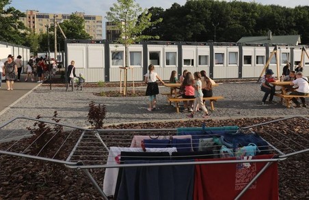 Переселенці у модульних містечках Львова користуються інтернетом безкоштовно