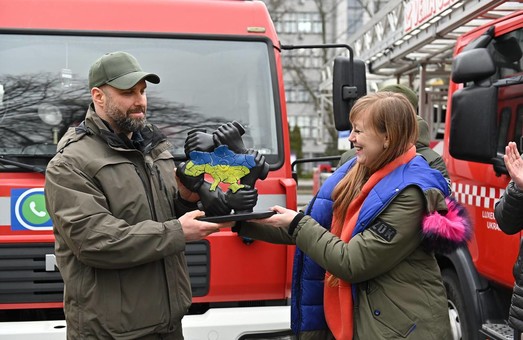 Львівщина відправила на Харківщину зворушливий символ-подарунок