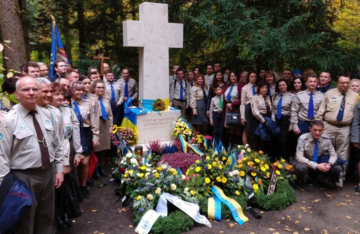 «Один дідо з ОУН, інший дивізійник, а в мене цьогоріч вже 50й табір»: історія екс-голови Крайової управи СУМ в Німеччині Андрія Несмачного