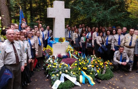 «Один дідо з ОУН, інший дивізійник, а в мене цьогоріч вже 50й табір»: історія екс-голови Крайової управи СУМ в Німеччині Андрія Несмачного
